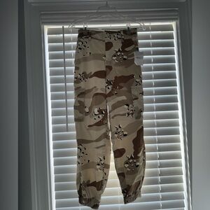 Forever 21 Camo Pants size S NWT
